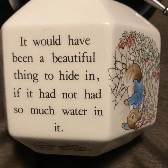 Peter Rabbit vintage Ceramic Coin Bank - White - Picture 3 of 7